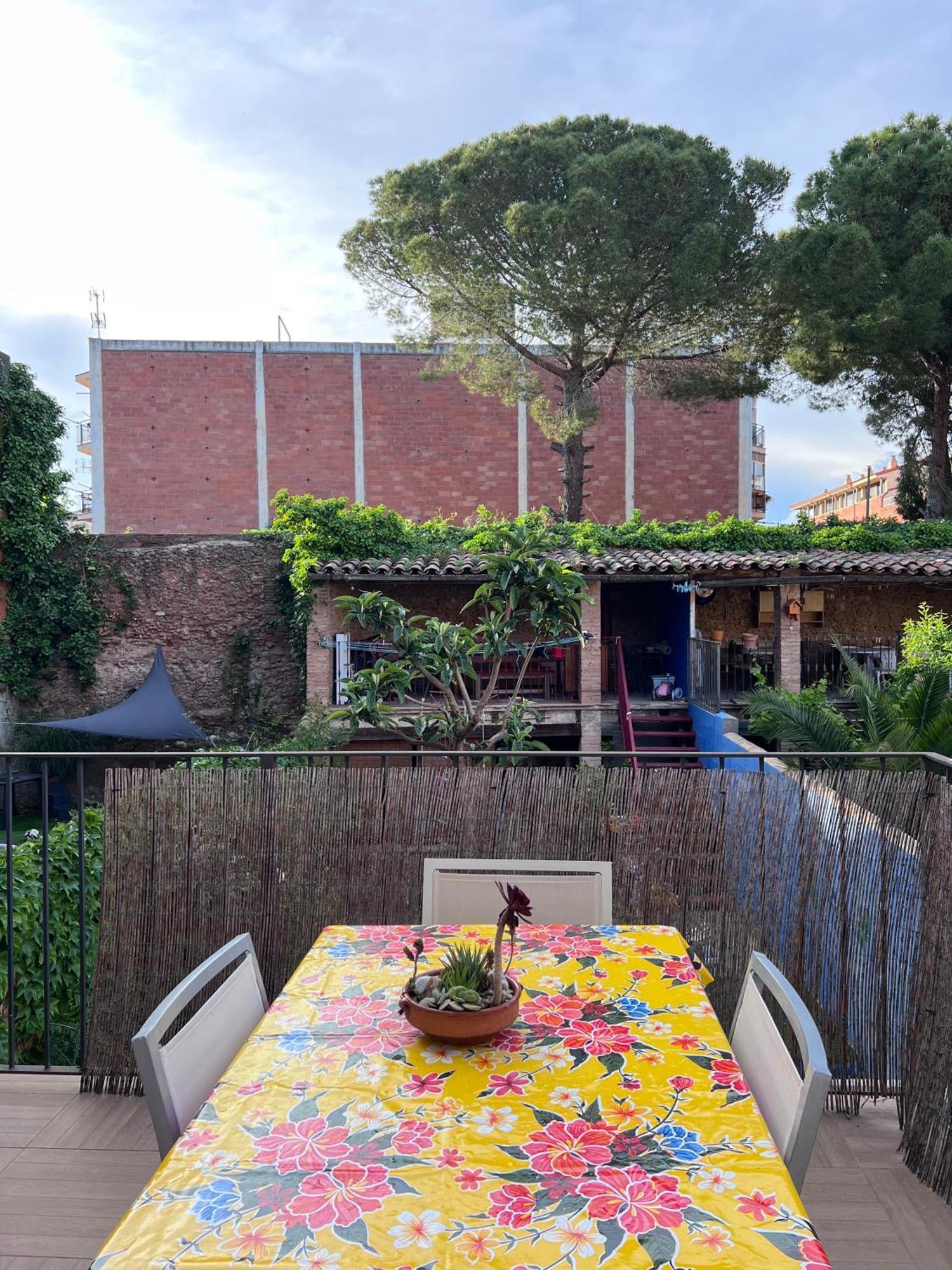 Alojamiento Con Encanto En Planta Superior Ideal Para Trabajo Y Escapadas Familiares En Montserrat Esparraguera Екстер'єр фото